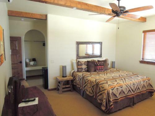 Posada Croad Vineyards - The Inn