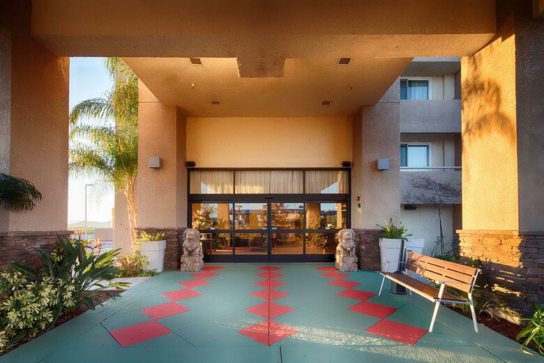 Hotel Red Lion Inn & Suites Perris