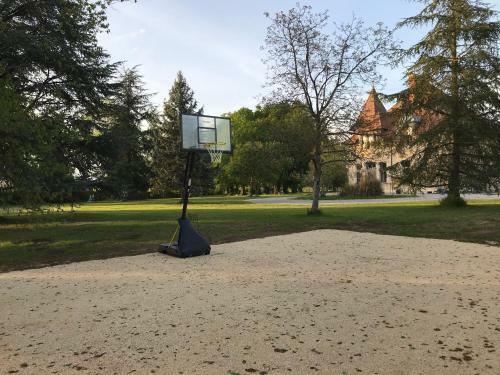 Hostal Chambres Au Ch�teau Du Mouillat