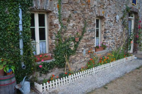 Le Pont De La Pierre Vintage B&B