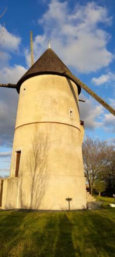 Moulin � Vent Le Champ Du Trail