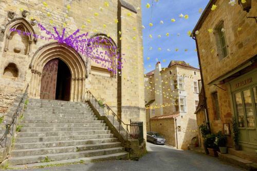 Rue Bertrand De Got