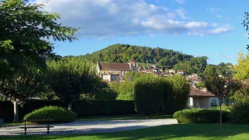 Rue Bertrand De Got