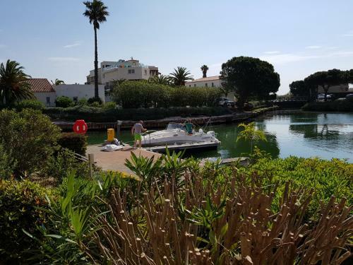 Apartamentos Marina Village
