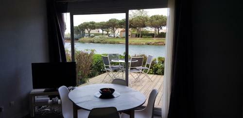 Apartamentos Marina Village
