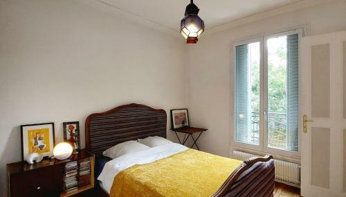 Chic Apart With Piano In Parisian Style