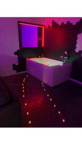 Apartamento Loveroom : Suite Avec Jacuzzi Privatif