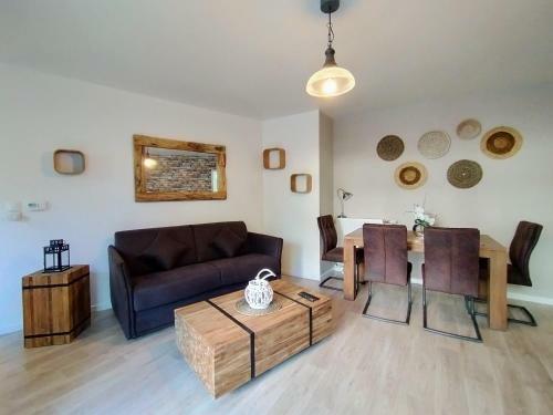 Chic And Spacious Apart With Terrace And Parking