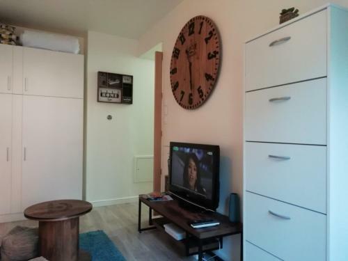 Chic And Spacious Apart With Terrace And Parking