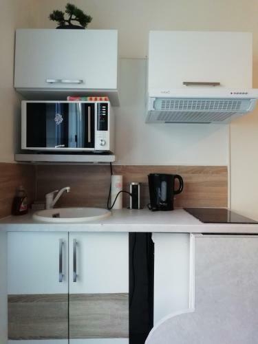 Chic And Spacious Apart With Terrace And Parking