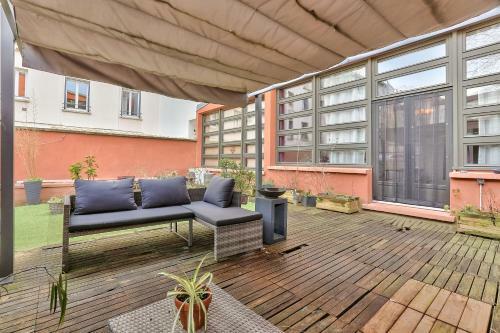 Chic And Spacious Apart Near Paris