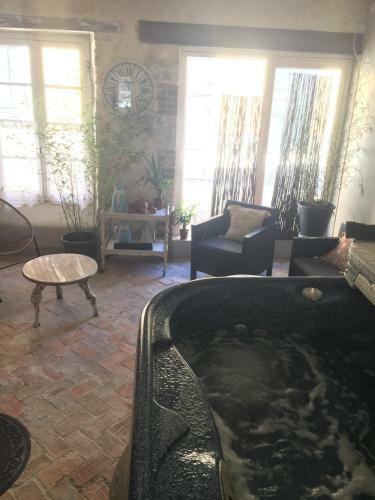 Hostal Manoir Le Mingreaud Chambres D'h�tes