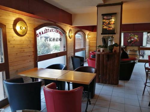 Hostal Le Grand Chatelard H�tel Bar Restaurant
