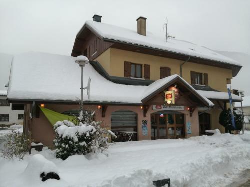 Hostal Le Grand Chatelard H�tel Bar Restaurant