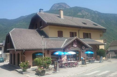 Hostal Le Grand Chatelard H�tel Bar Restaurant