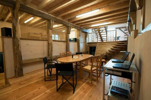 Bed & Breakfast Pas De Deux