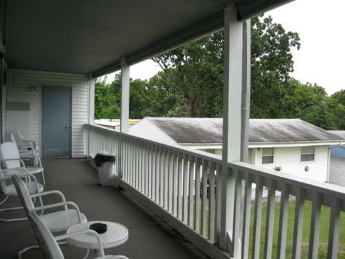 Motel Twin Lakes Inn