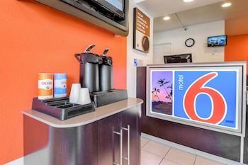 Motel 6 Fontana