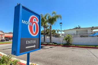 Motel 6 Fontana