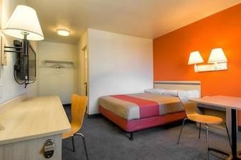 Motel 6 Fontana