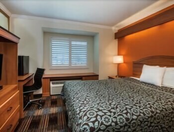 Hotel Days Inn And Suites Antioch