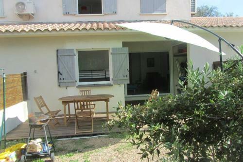 Villa Neuve Proche Plages, Villa Quieta