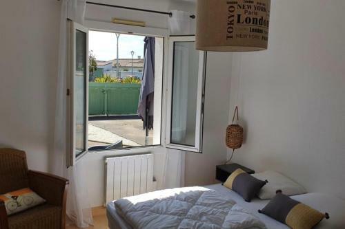 Large House With Garden In Sainte-marie-de-r�