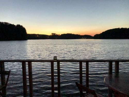 Les Chalets Flottants Des Planquettes
