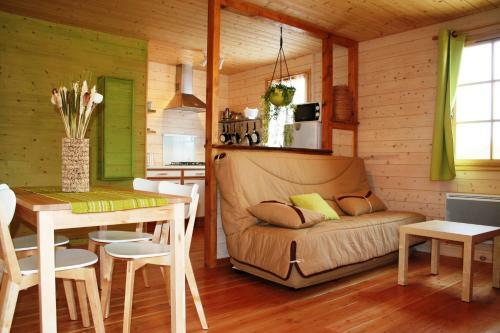 Le Hameau Des Grilles