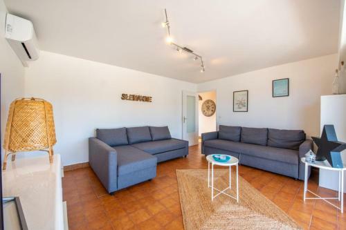 Apartamentos Apt With Pool 10 Min From The Beach