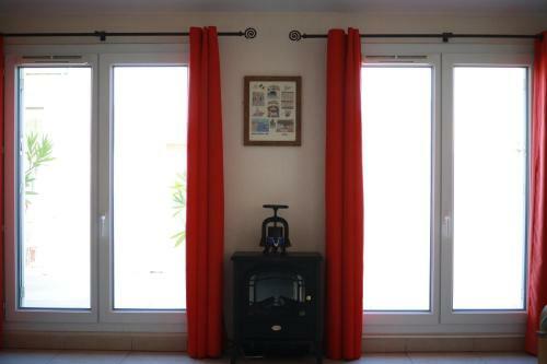 Casa Del Mar - Beautiful Two Bedroom Penthouse Apartment