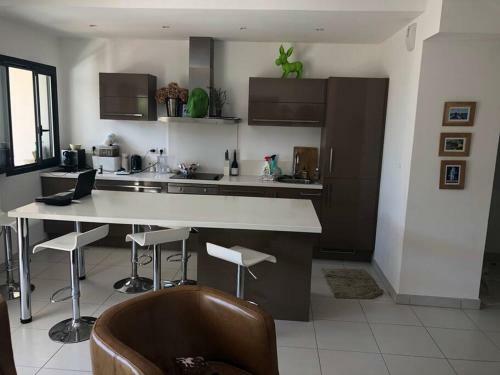 Apartamento St Florent- Bel Appartement T3 - Plage � Deux Pas