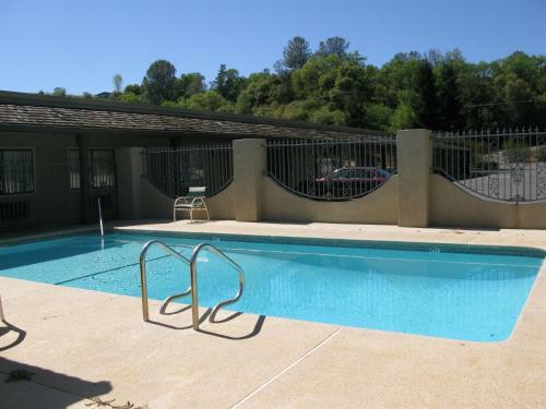 Hotel Country Inn Sonora