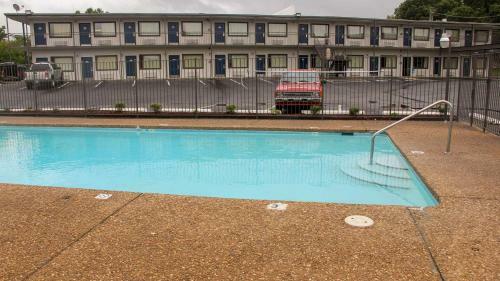 Motel 6 Fayetteville