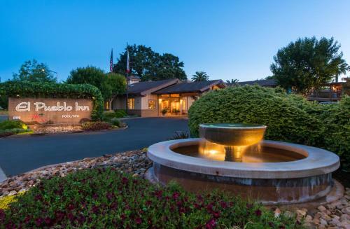 Motel El Pueblo Inn