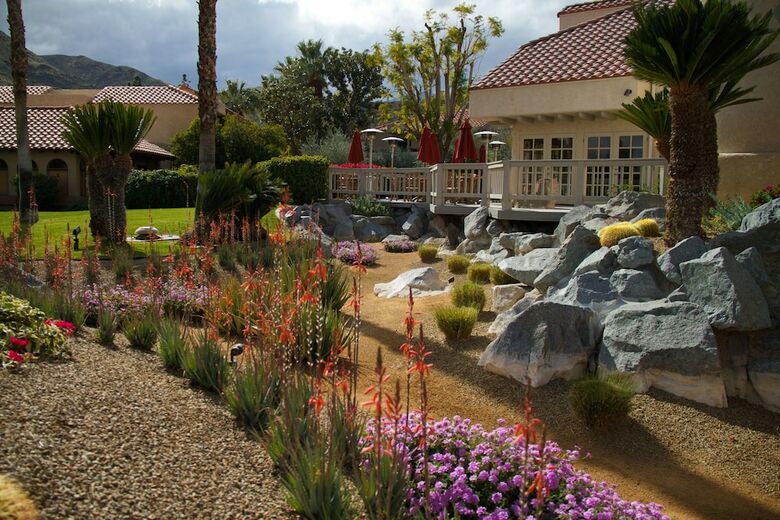 Hotel The Oasis Resort