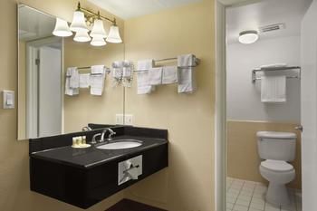 Hotel Days Inn Chambers
