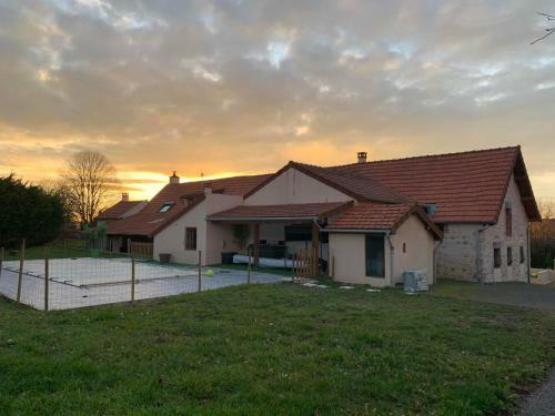 Bed & Breakfast Maison Piscine Et Jacuzzi