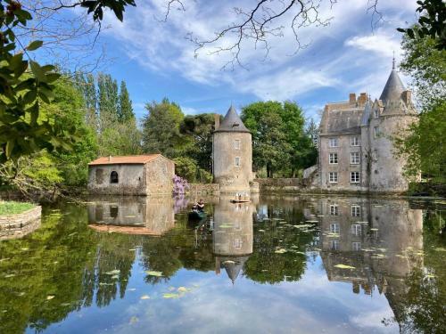 Ch�teau De La Preuille Bed & Breakfast