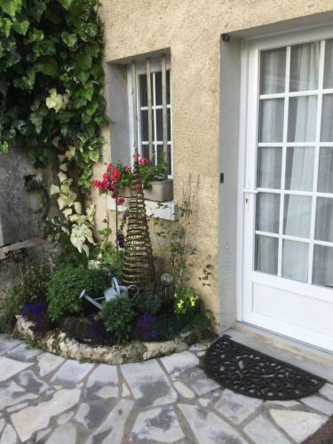 Hostal La Petite Jucherie