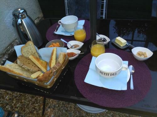 Hostal Les Chambres De Beauviel