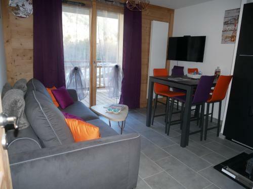 Apartamentos La Ressource De L'eau Des Cimes