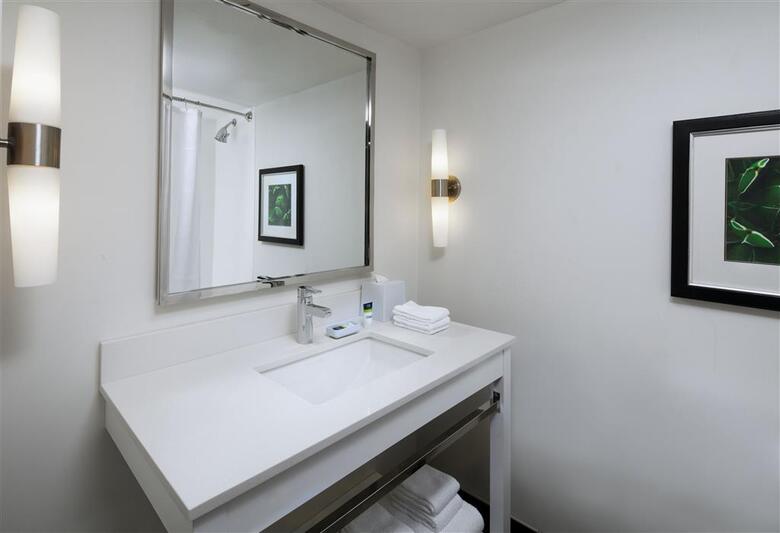 Hotel Four Points By Sheraton Phoenix South Mountain