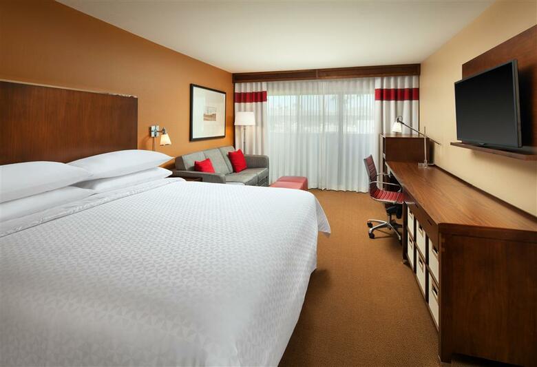 Hotel Four Points By Sheraton Phoenix South Mountain