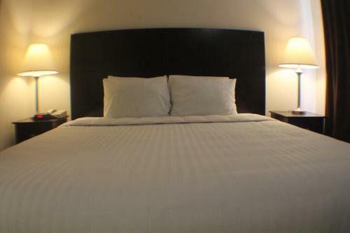 Hotel Greystone Inn & Suites