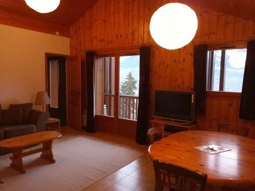 Spacious And Comfortable Chalet Apartment.
