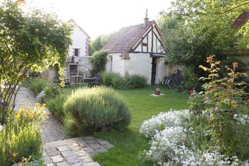 Hostal Avenue Du Ch�teau