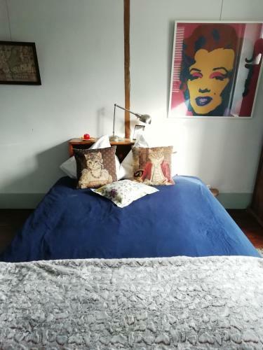 Hostal Avenue Du Ch�teau