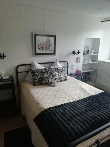Hostal Avenue Du Ch�teau