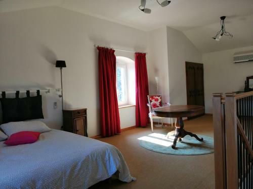 Hostal Chambres D�h�tes Le C�dre Bleu